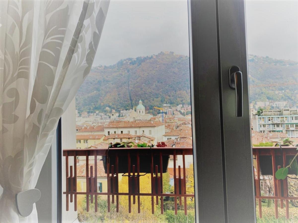 Maison 53 Incantevole Appartamento Vista Cattedrale Di Como Bagian luar foto